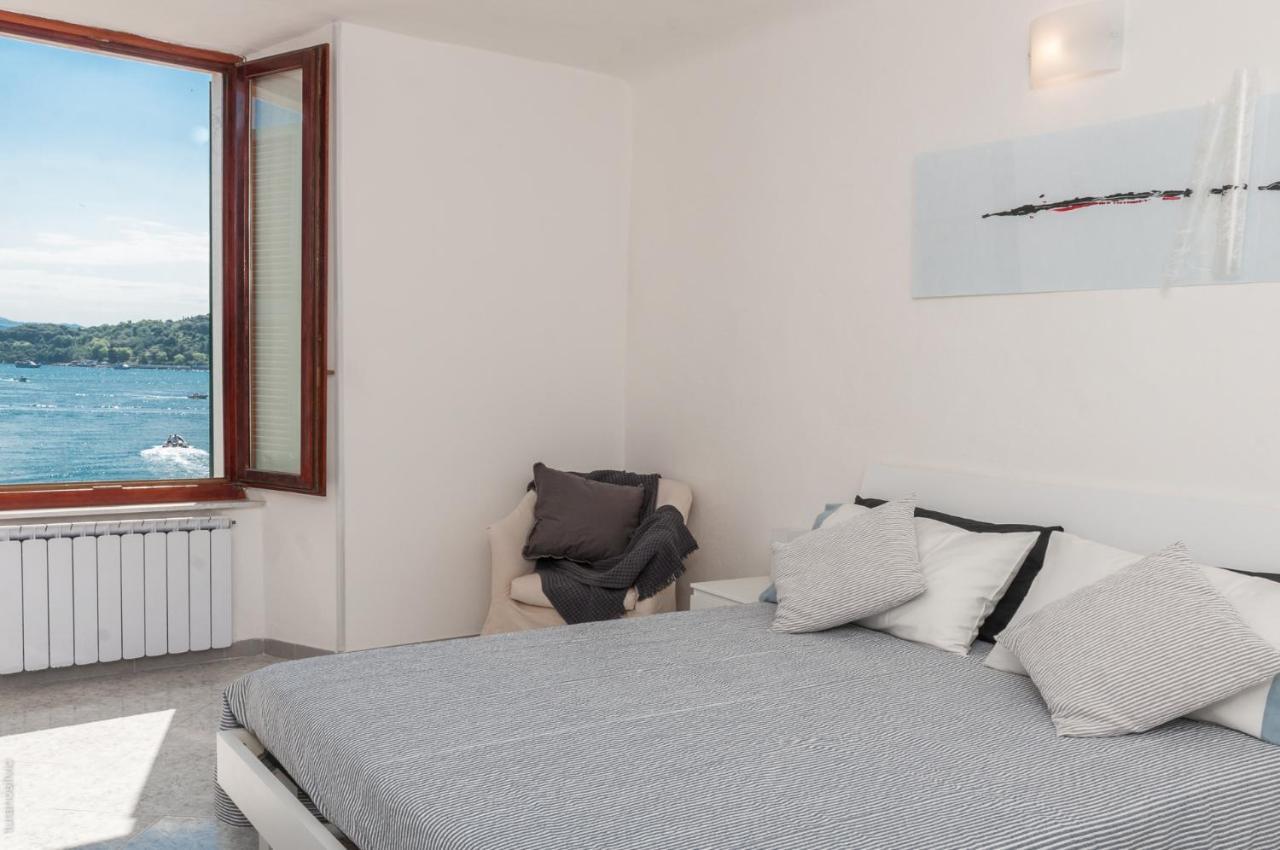 Sea View Apartment In Front Of The Sea Porto Venere Exterior photo