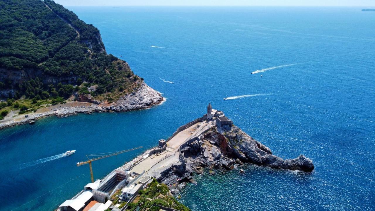 Sea View Apartment In Front Of The Sea Porto Venere Exterior photo