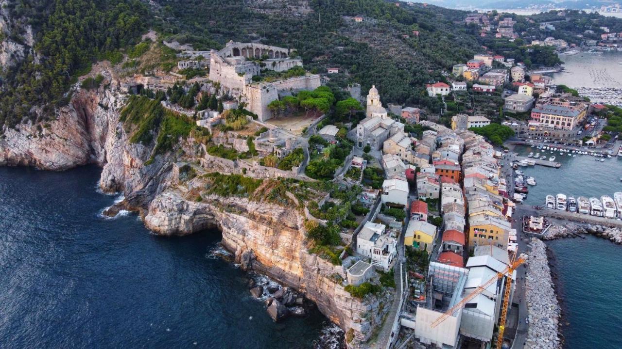Sea View Apartment In Front Of The Sea Porto Venere Exterior photo